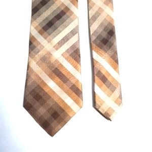 Calvin Klein Men's 100% Silk Tie